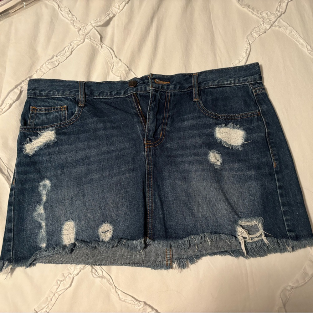 Old Navy sz 10 distressed denim skirt